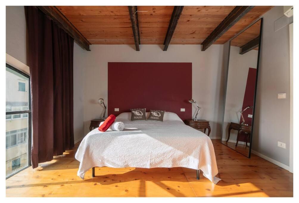 Loft Cianosi - Appartamento Nel Cuore Di Livorno Luaran gambar