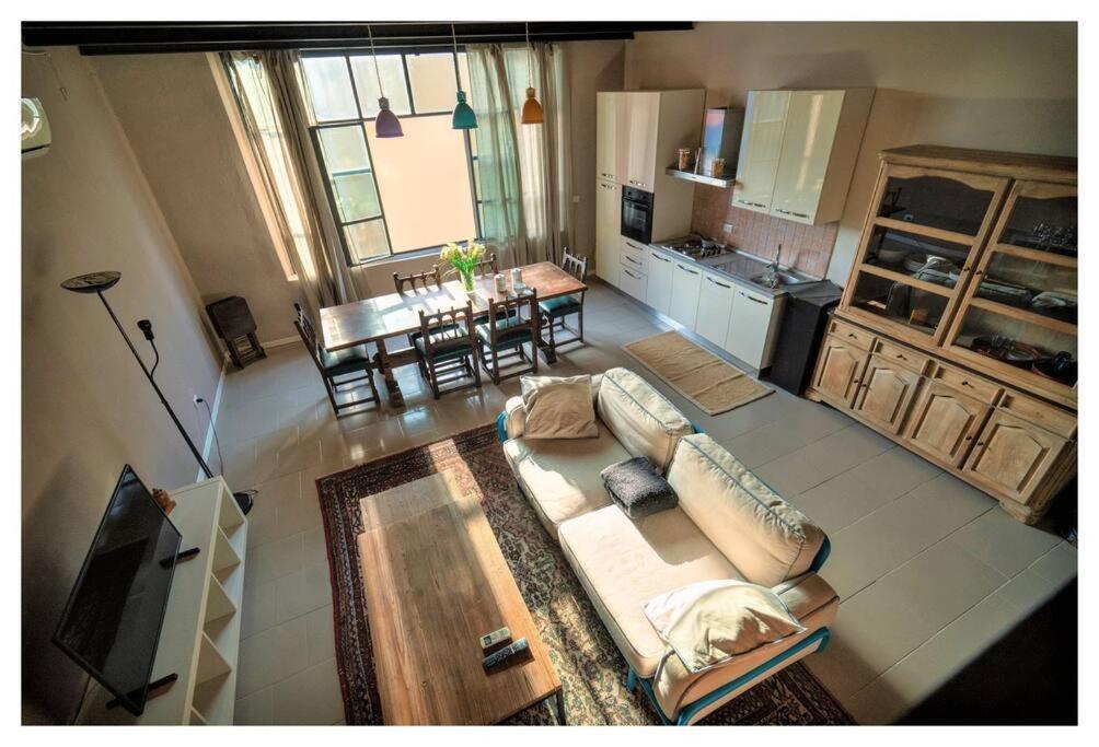 Loft Cianosi - Appartamento Nel Cuore Di Livorno Luaran gambar