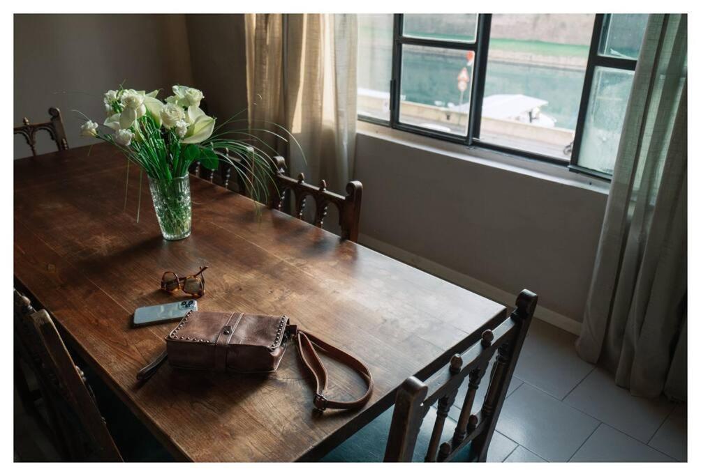 Loft Cianosi - Appartamento Nel Cuore Di Livorno Luaran gambar