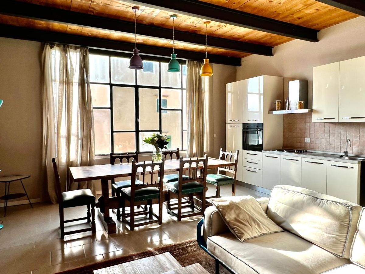 Loft Cianosi - Appartamento Nel Cuore Di Livorno Luaran gambar